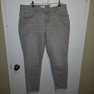 LOFT Skinny Curvy Mid-Rise Crop Frayed Hem Jeans NWT Sz 14  Gray